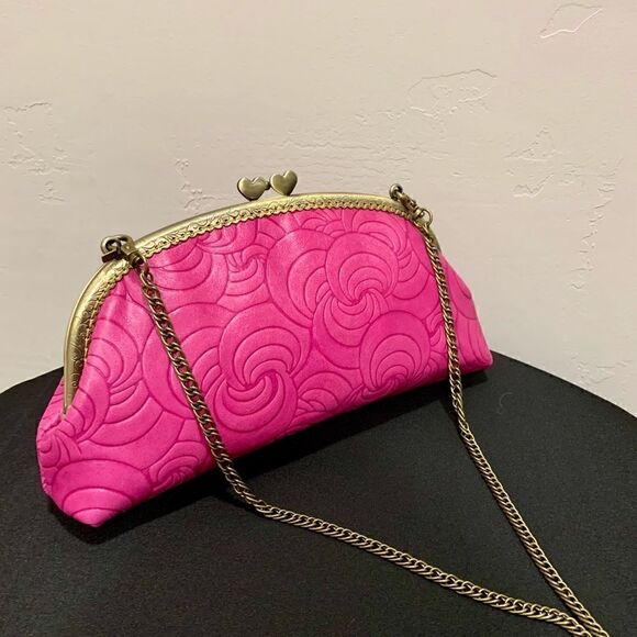 Handsewn Genuine Embossed Leather Kisslock Clutch/
Shoulder bag/Crossbody - Picture 1 of 16
